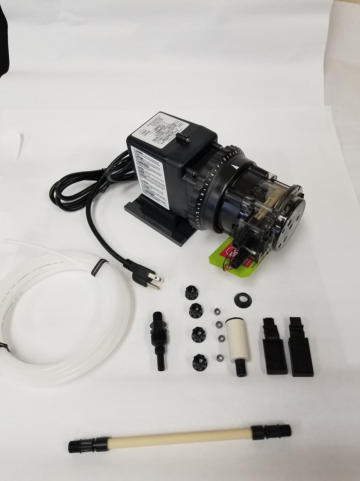 Stenner Pump ajustable 2 a 40 gpd, cabeza ajustable, 100 psi 85MHP40