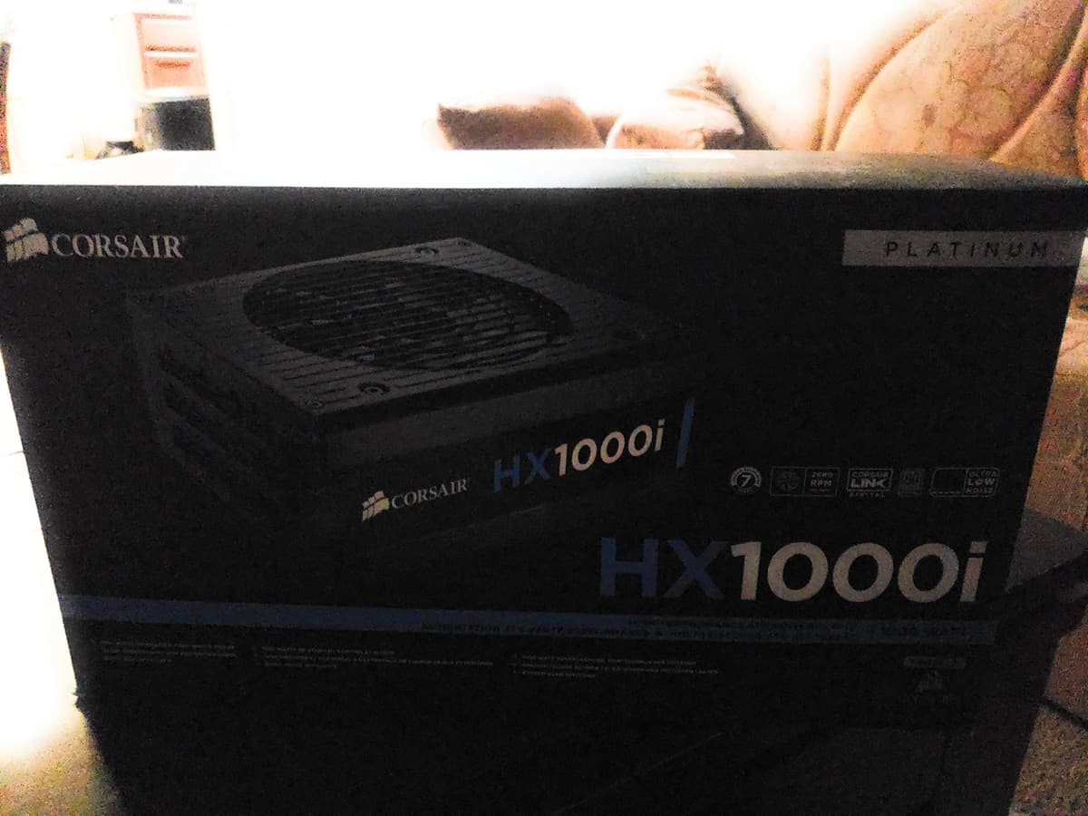 CORSAIR Serie HXi, HX1000i, 1000 vatios, 80+ Platinum, totalmente modular - fuente de poder digital CP-9020074-NA