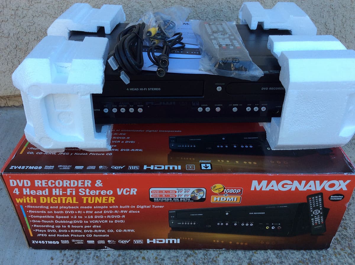 Grabador DVD Magnavox ZV457MG9 y VCR Hi-Fi estéreo de 4 cabezas RZV457MG9