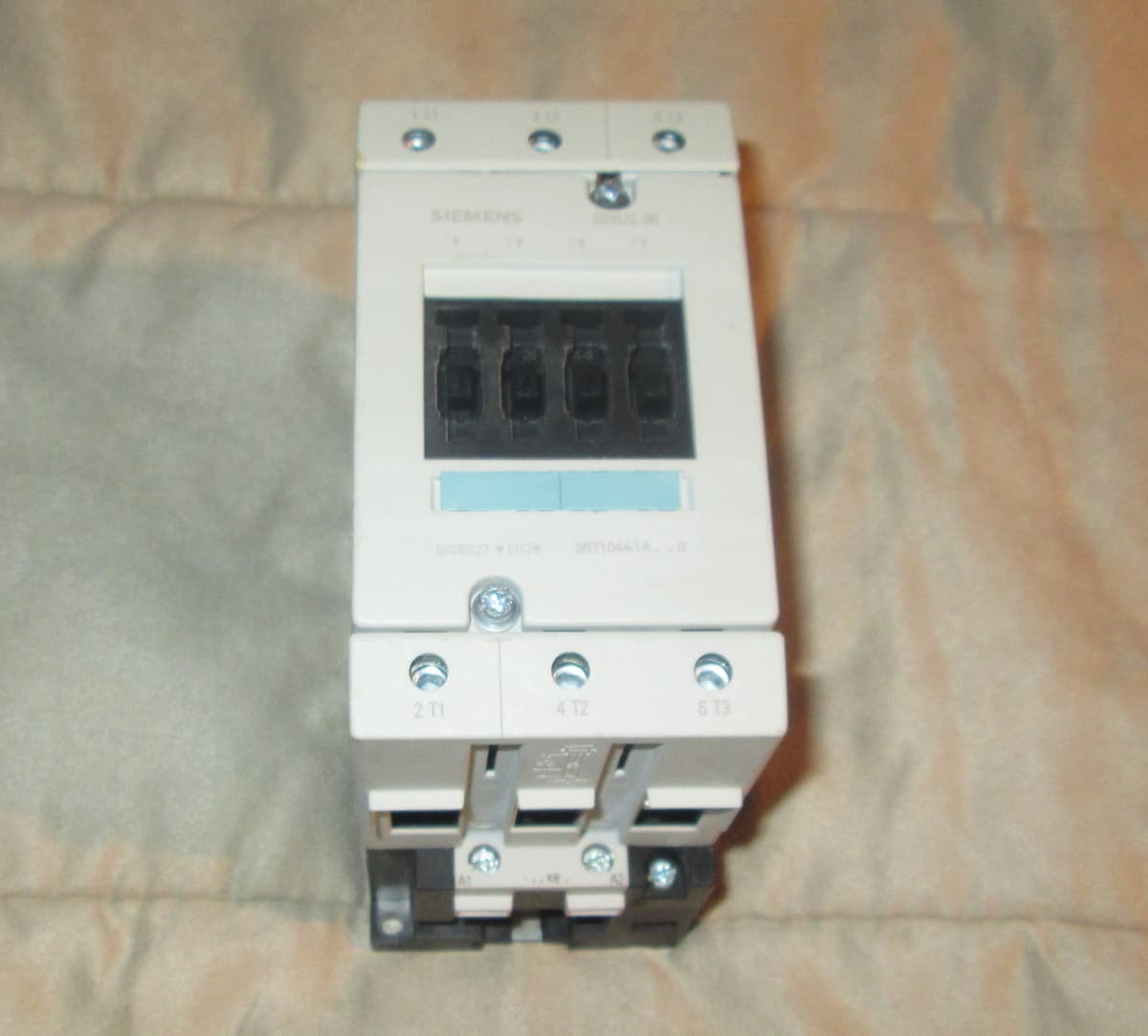 Siemens 3RT1044-1AK60 Contactor de motor