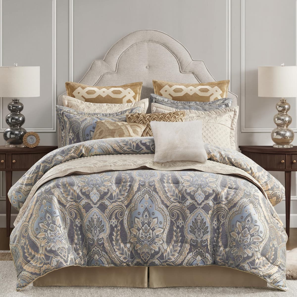 Croscill Julius Luxe Comforter Set Chenilla Jacquard Damask California King Azul/Gris 4 Piezas CCL10-0064