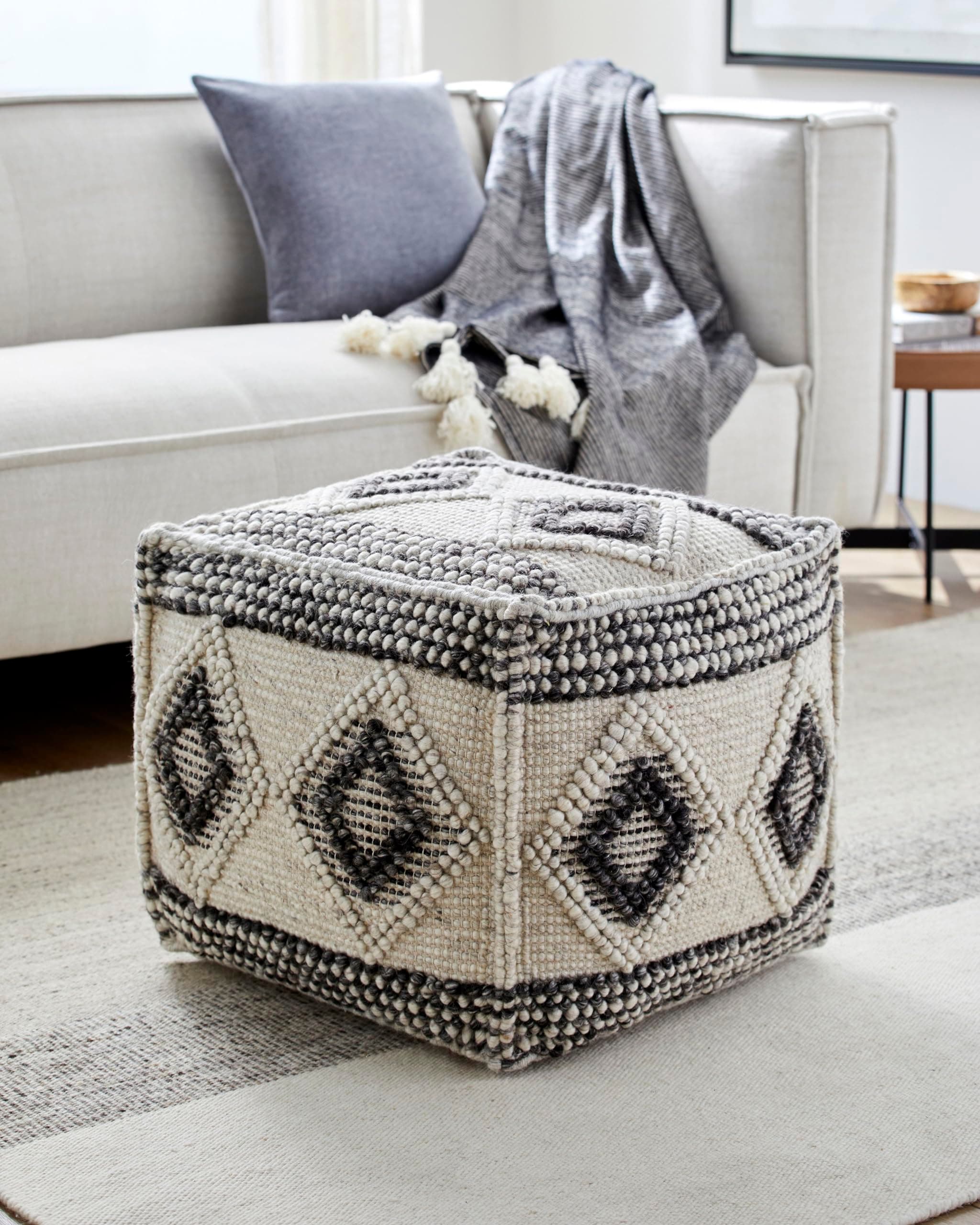 MARK & DAY Pouf Ottoman Langschlag bohemio tejido Charcoal 18"x18"x18" AAAB0459-LANGSCHLAG-181818
