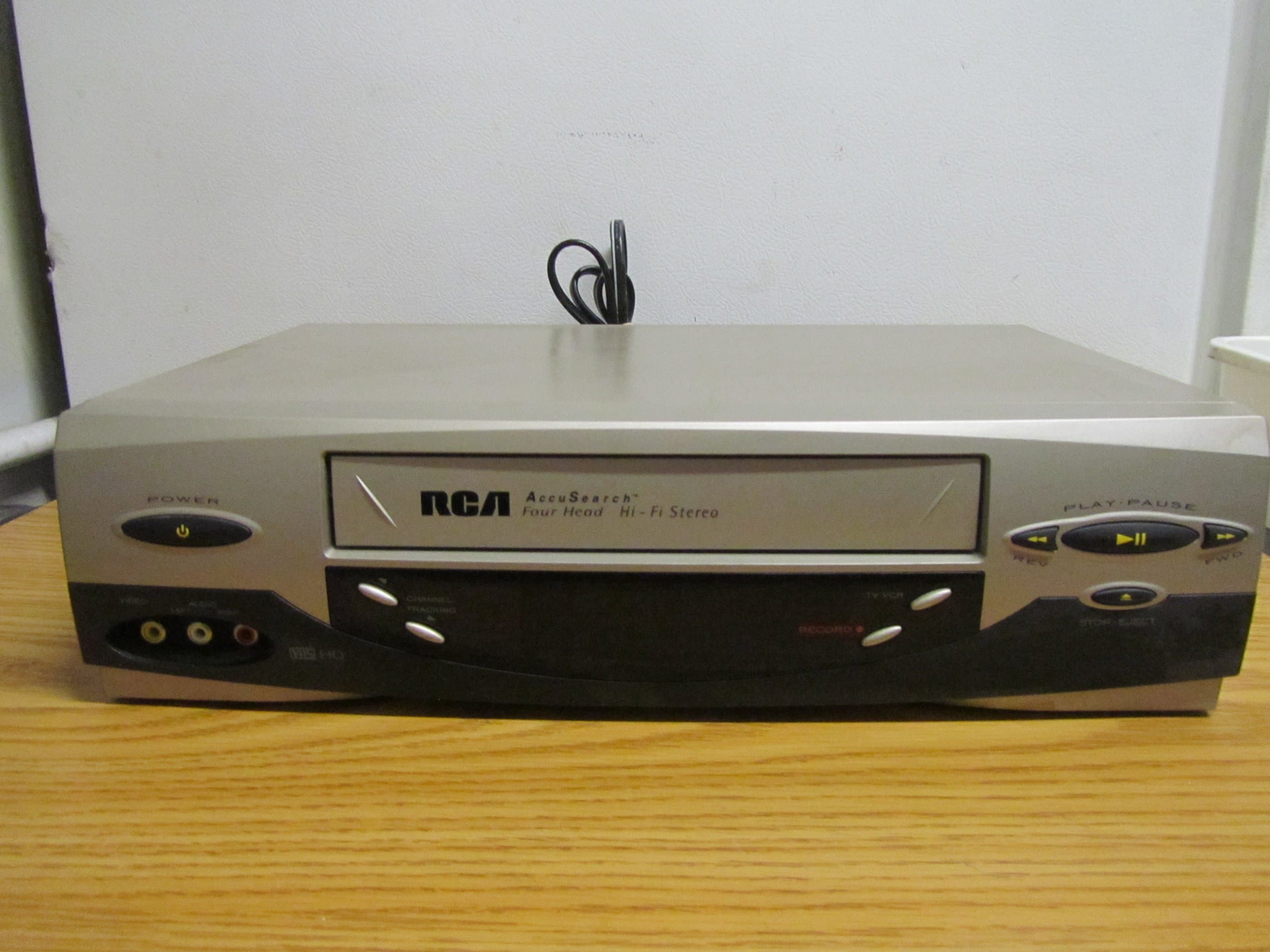 RCA VR637HF Videograbadora Hi-Fi de 4 cabezas