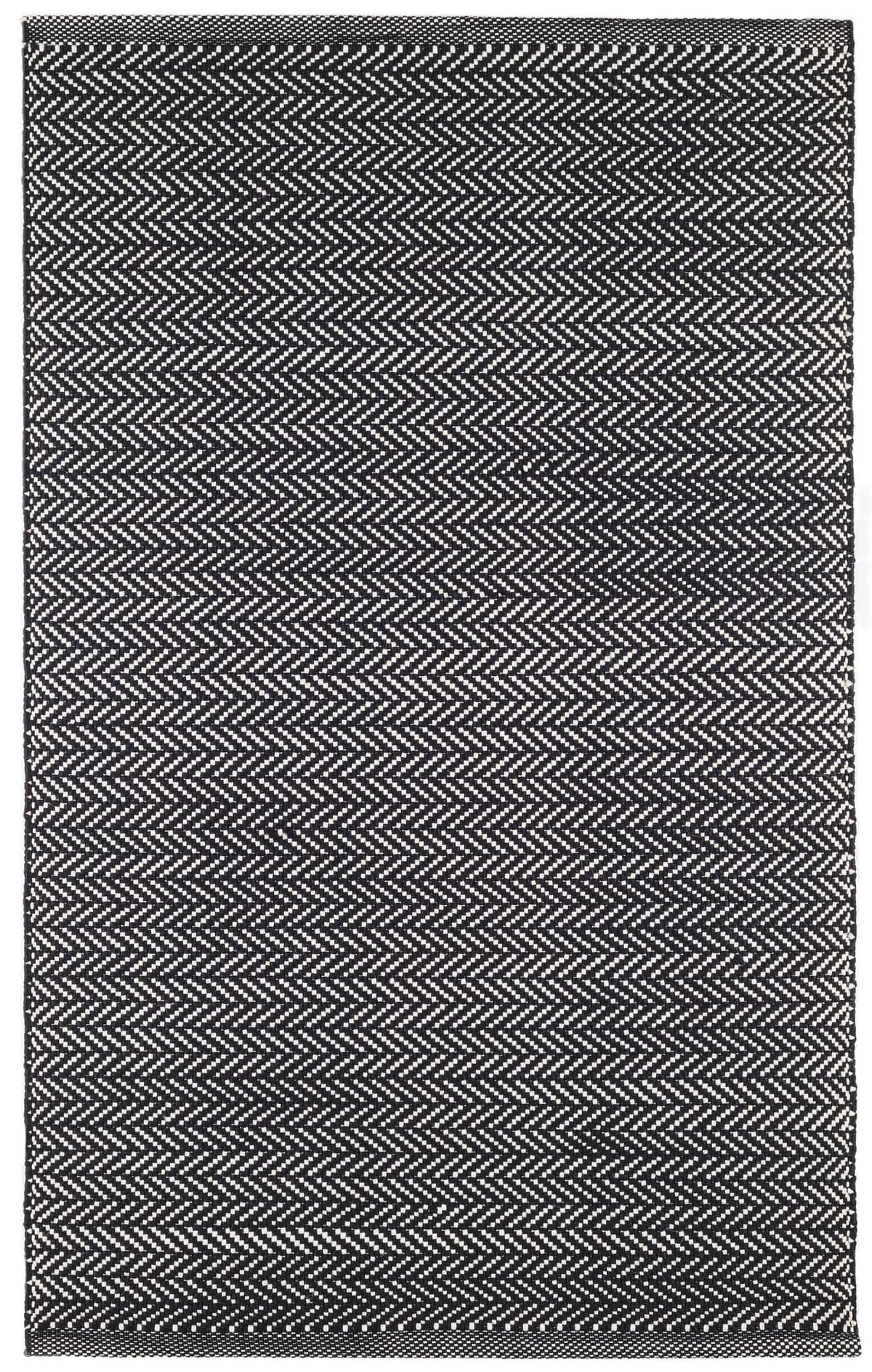 Dash & Albert Alfombra Herringbone Black/Ivory Indoor/Outdoor 7.5 x 9.5 ft DA971-810