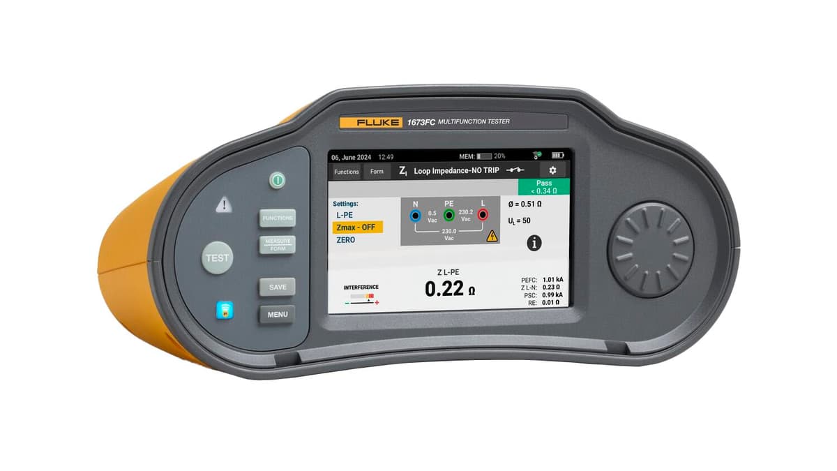 Fluke 1673FC US FTT Comprobador Multifunción de Instalaciones Bundle con Software TruTest para pruebas eléctricas y certificación, incluye accesorios y conectividad FC