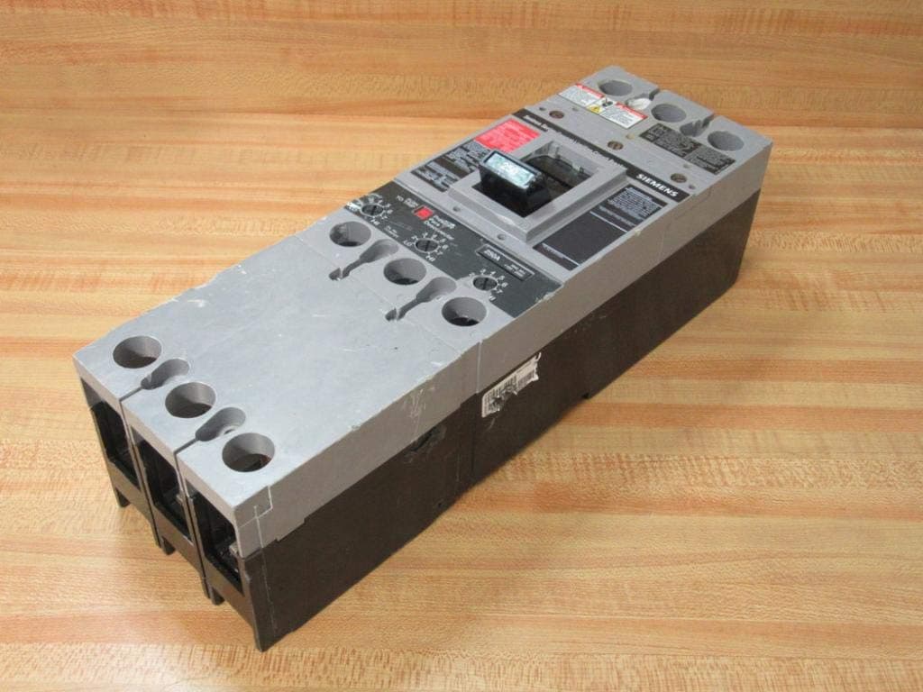 Siemens CFD63B250 - Interruptor Automático (Breaker) ITE/Gould, 250A, 3 Polos, Termomagnético, Serie CFD, Código de Parte CFD63B250