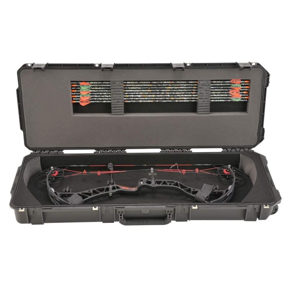 SKB iSeries 4214-PL estuche rígido de plástico moldeado para arco con ruedas y asas 3I-4214-PL