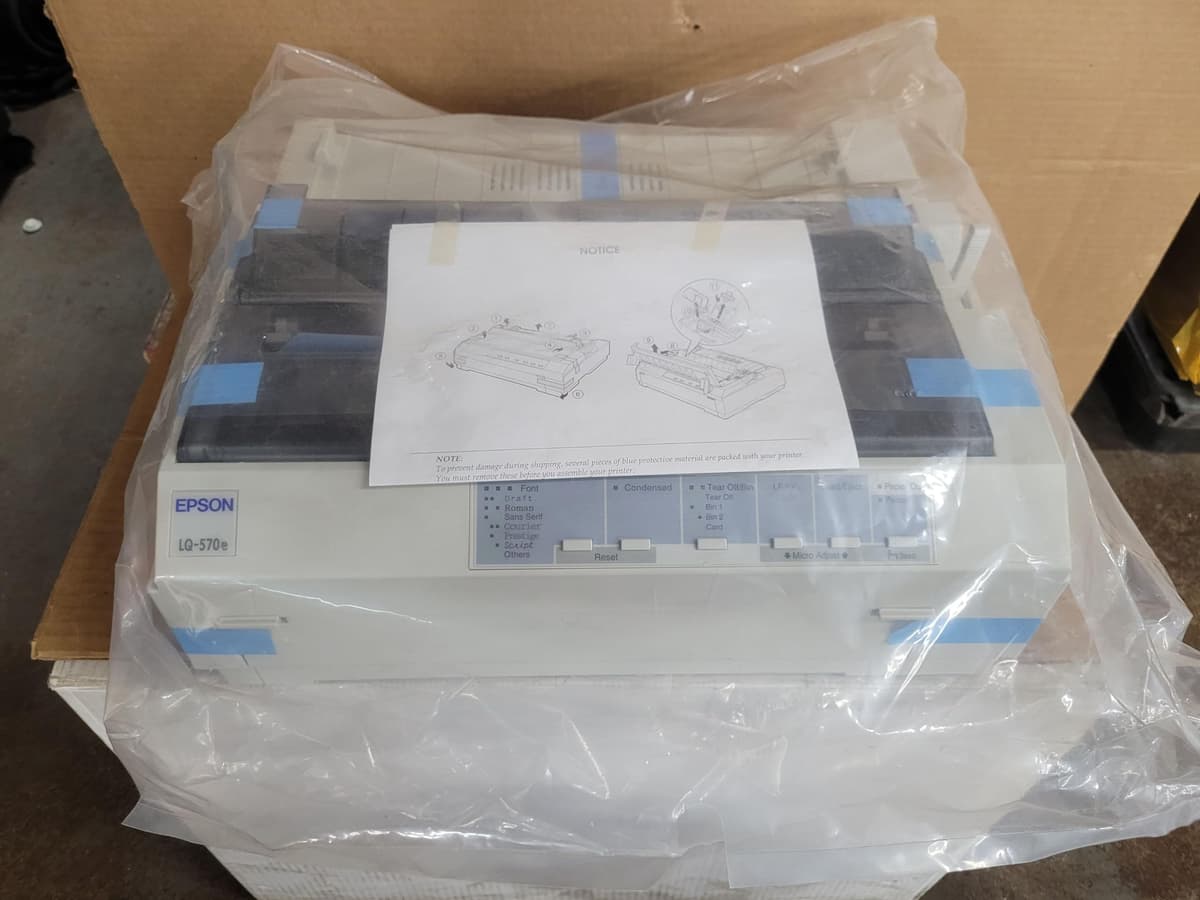 Epson LQ-570E Impresora Matricial de Impacto para Formularios Continuos y Reportes