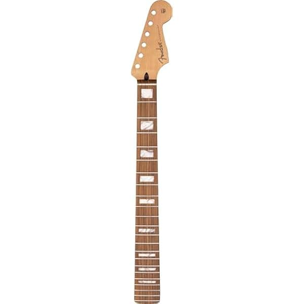 Fender Player Series Stratocaster cuello, Modern C, 22 trastes medianos jumbo, diapasón Pau Ferro, con incrustaciones de bloque 994553921