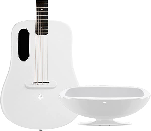 Lava Me - Guitarra Inteligente de 38 Pulgadas en Color Blanco con funda Space Bag y Base de Carga