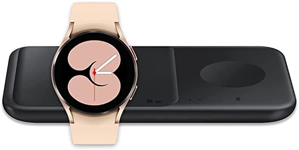 Samsung Galaxy Watch 4 1.58 pulgadas (40 mm) Smart Watch Bluetooth - oro rosa (versión de EE. UU.) con cargador inalámbrico SAMSUNG Fast Charge Pad Duo (2021), negro