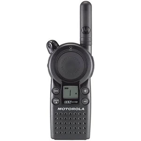 Motorola Radio de dos vías 5 millas profesional 4 canales UHF, Negro CLS 1110