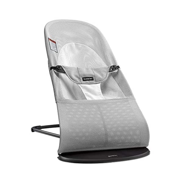 BabyBjörn Silla mecedora Balance Soft de Babybjorn, Malla, blanco, plateado, (Silver with white) 005029US