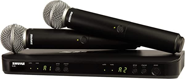 Shure BLX288/SM58 - Sistema de micrófono inalámbrico para dos intérpretes con receptor de doble canal BLX88 y dos transmisores de mano BLX2 con cápsulas de micrófono SM58, el estándar de la industria para vocales - Banda H11 BLX288/SM58-H11