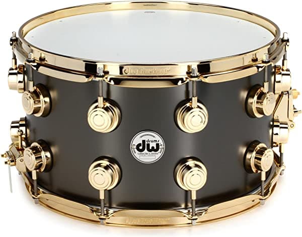 DW Collector's Series redoblante de metal - 8 pulgadas x 14 pulgadas - satén negro sobre latón - herrajes dorados