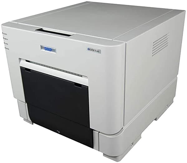 Dnp Impresora Fotográfica Ds-Rx1Hs. Oferta De Paquete. Viene Con Funda De Transporte De La Marca Para Impresora (Versión De Bolso) + 3 Años De Garantía Incluida.