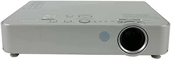 Panasonic Pt-Lb51U Lcd Proj Xga 4001 2000 Lúmenes Vga/Svid/Rca 4 Libras