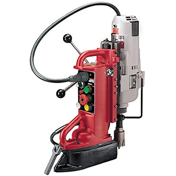 Milwaukee Prensa De Taladro Magnética 500/250 Rpm 1.25 Pulg. 4208-1