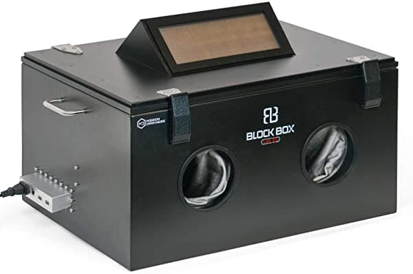 Mission Darkness Blockbox Lab Xl - Operar Cargar Extraer Información De Dispositivos Móviles Y Portátiles Mientras Está Protegido De Señales Rf - Filtro Externo Incluye 1 Ethernet Rj45 + 1 Ac + 2 Puertos Usb MDFB-BBL-XL-RJ45