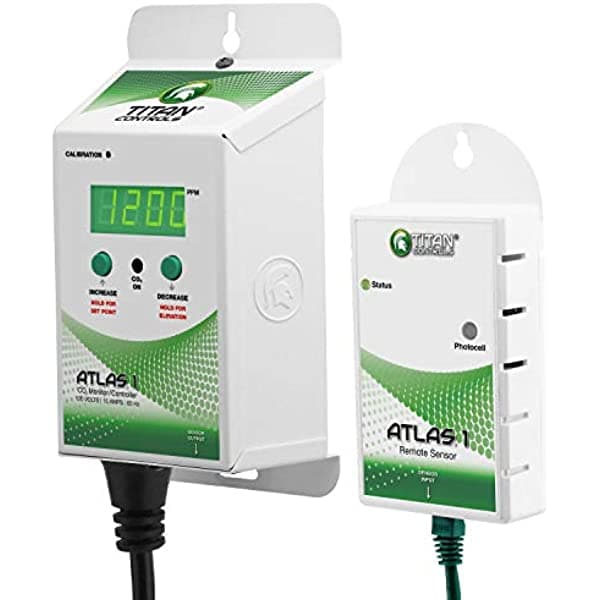 Titan Controls Gl56702616 Monitor Y Controlador De Dióxido De Carbono (Co2) Con Sensor Remoto 120V-Atlas 1 Productos Industriales Natural