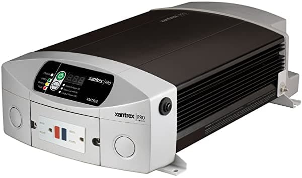 Xantrex 806-1810 Modelo XM 1800 Pro Series 12V Inversor de Energía Inversor de 1800 W Alimenta Fácilmente Televisores Pequeños Electrodomésticos y Otros Aparatos Electrónicos Interruptor Termomagnético Integrado de 15 A Para Proteger las Cargas Conectadas GFCI