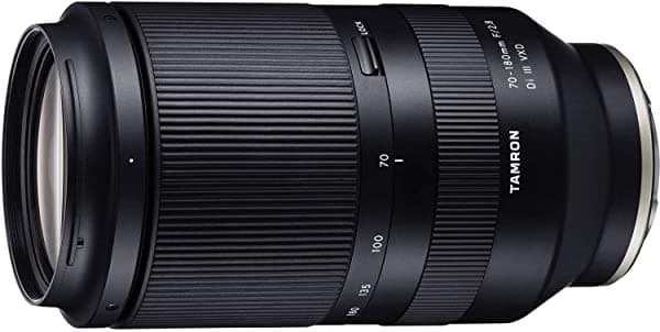 Tamron 2.756-7.087 In F/2.8 Di Iii Vxd Sony E-Mount Lente A056 Para Full Frame Mirrorless & Aps-C Cámaras Bundle Con Deco Gear Mochila De Fotografía + 2.638 In Kit De Filtro + 64Gb Tarjeta + Monopod + Accesorios E11TM70180F28S