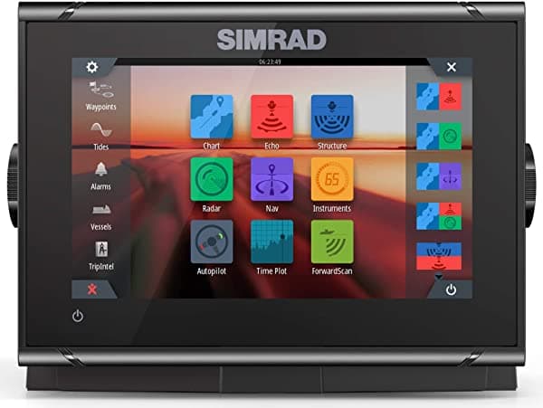 Simrad GO Chartplotter y ecosonda con transductor y opciones de radar, tarjeta de gráfico C-Map precargada 000-14838-002