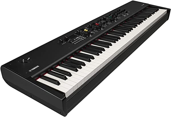 Yamaha CP88 Piano de Escenario con Teclado de Martillo Graduado y Pedal de Sustain (Negro)
