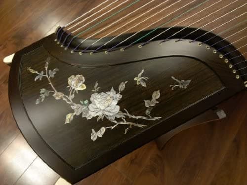 Sound of China Guzheng Profesional de Madera de Ébano con Incrustaciones de Mica SOC06