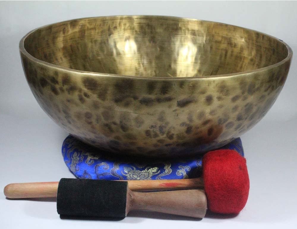 Handmade Hand Carving Singing Bowl Cuenco Tibetano Hecho a Mano Estilo Antiguo 15.5 Pulgadas (con Set) HESMP-20009