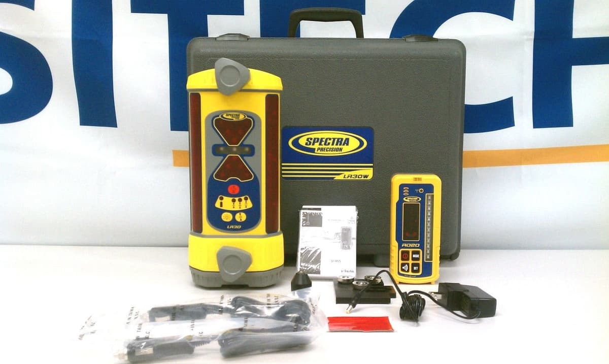 Spectra Precision LR30W Receptor Láser con Cargador, Radio y Pantalla Remota para Excavadoras y Maquinaria de Construcción