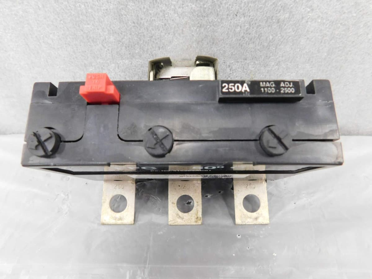 SIEMENS FD63T250 Interruptor Automático Termomagnético 250A 3 Polos | Breaker Industrial Siemens FD63T250, Protección Eléctrica, Disyuntor ABB Similar, Uso Comercial e Industrial
