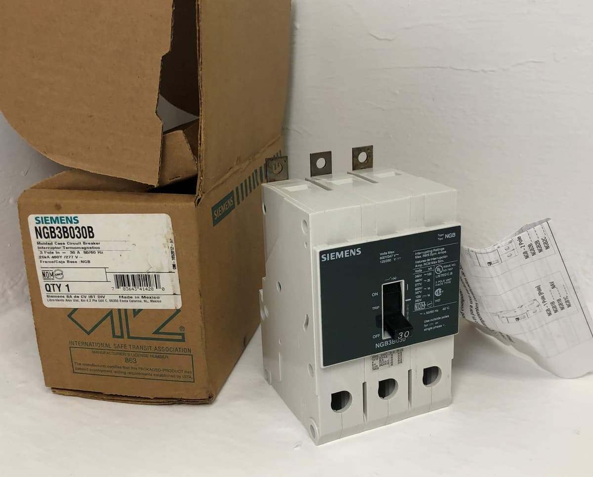 SIEMENS NGB3B030 interruptor automático 30A 480V 3 polos 25kA usado ITE línea NGB breaker industrial