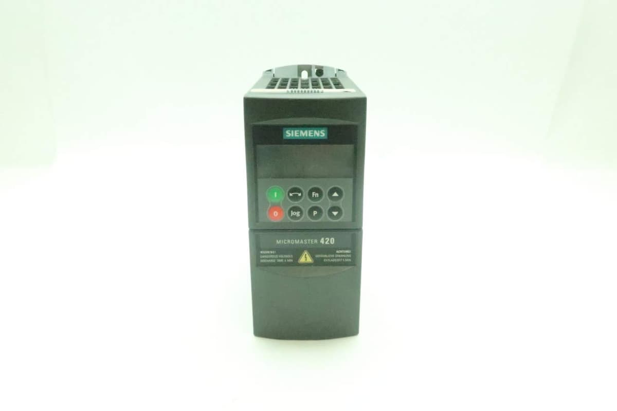 SIEMENS MICROMASTER 420 6SE6420-2AB12-5AA1 Variador de Frecuencia 0.25kW 0-650Hz 0-240VAC D632694 D632694-6SE6420-2AB12-5AA1