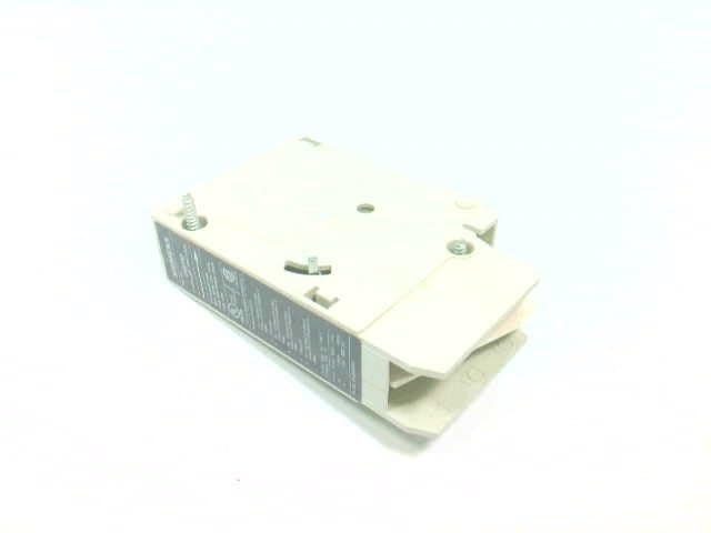 SIEMENS CQDA2 Disyuntor CQD 240VAC 2A-2B Interruptor AUX, Negro