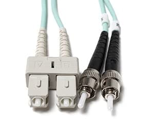 FCD OM4 SC a ST Cable de fibra multimodo 300M (984.25ft) | Bend Insensitive, Plenum, 100Gb Duplex, 50/125 SC a ST FCDUS398v11544