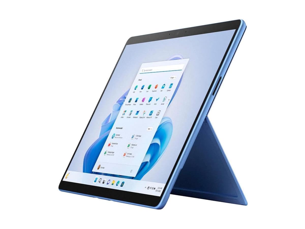 Microsoft Surface Pro 9 (2022), tableta y laptop 2 en 1 de 13", delgada y ligera, procesador Intel 12ª generación i5 rápido para multitarea, 8 GB RAM, 256 GB almacenamiento con Windows 11, zafiro (reacondicionado) QF8-00009