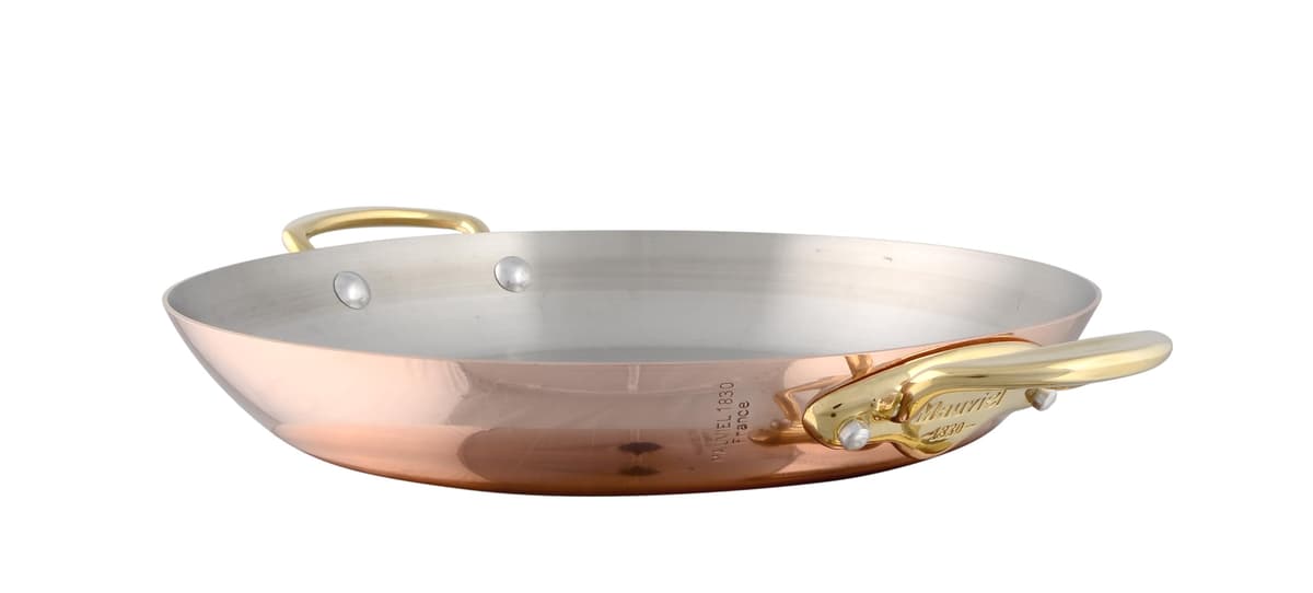 Mauviel M'Heritage 150 B 1.5mm Sartén Redonda de Cobre Pulido y Acero Inoxidable con Mangos de Bronce, 12.6-in, Hecho en Francia 672732