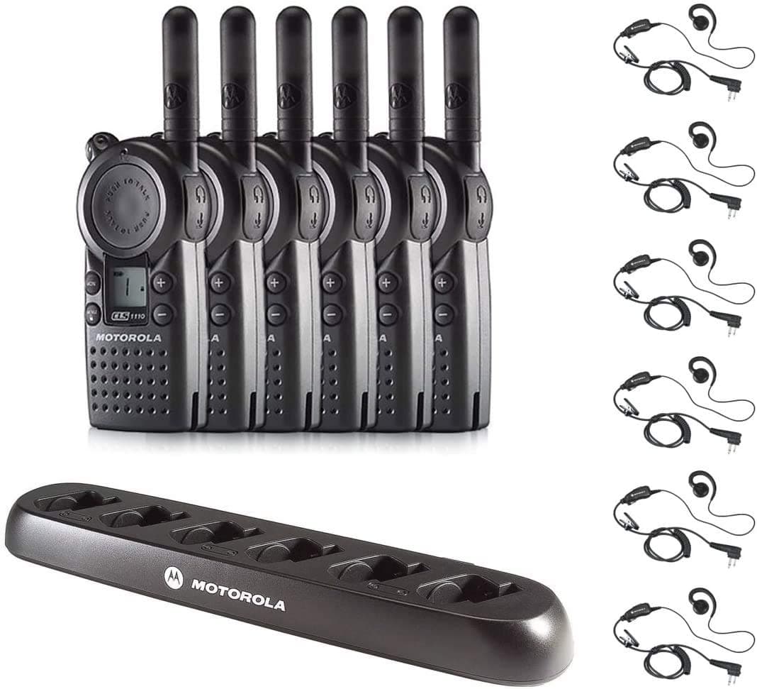 Pack de 6 radios Motorola CLS1110 con auriculares y cargador de 6 bahías CLS1110 Bundle