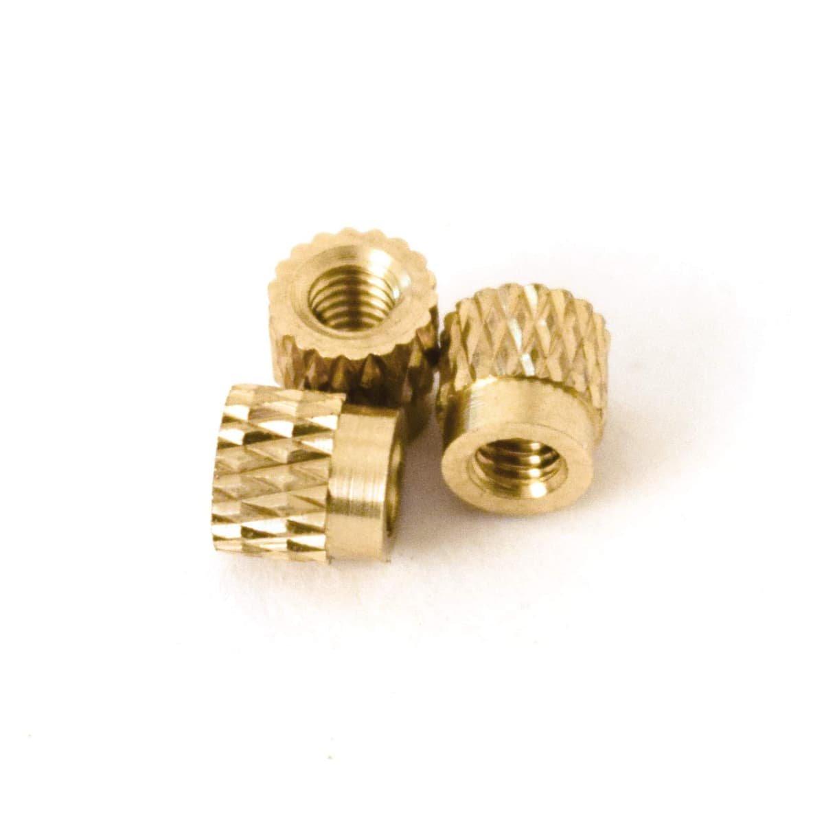 Inc. | J & J Products M2.5 Insert de latón para moldeado/heat sink 4.5 mm, paquete 10,000 pcs INS-HS-4.5xM2.5x4.5-BR-10000