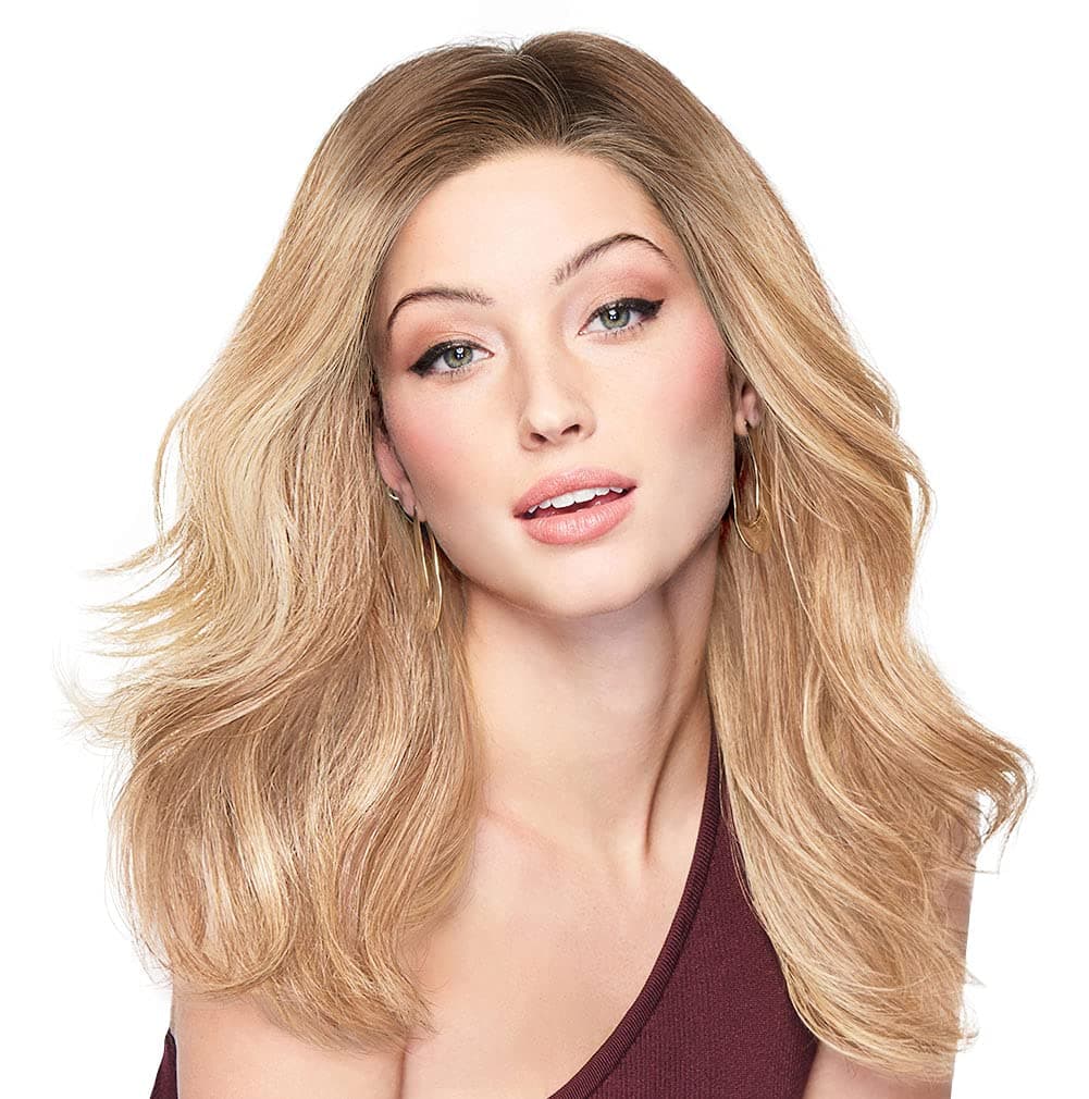 Peluca estilo Raquel Welch Society de cabello largo y ondulado por Hairuwear, cofia talle estándar, SS16/21 Arena Sombreada