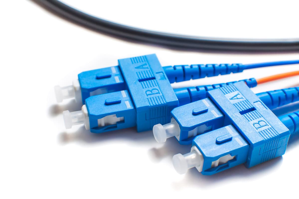 FCD - Cable de fibra óptica 300M OS2 SC a SC | Dúplex 9/125 SC a SC Monomodo Interior/Exterior Jumper 300 metros (984.25 ft) | sc-sc dx Monomodo Interior/Exterior Negro | Longitudes: 0.5M-300M FCDUS263v9086
