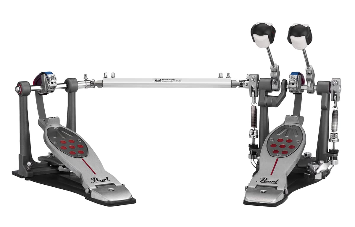 Pearl P2052B Eliminator: Pedal doble para bombo Redline, transmisión por correa