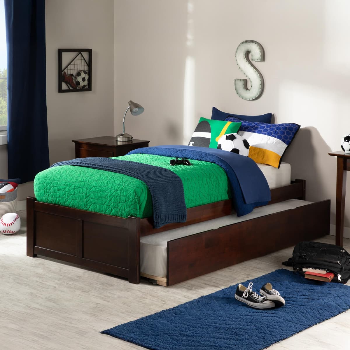 AFI Concord Cama plataforma Twin XL con piecero y trundle Twin XL en walnut AR8012044