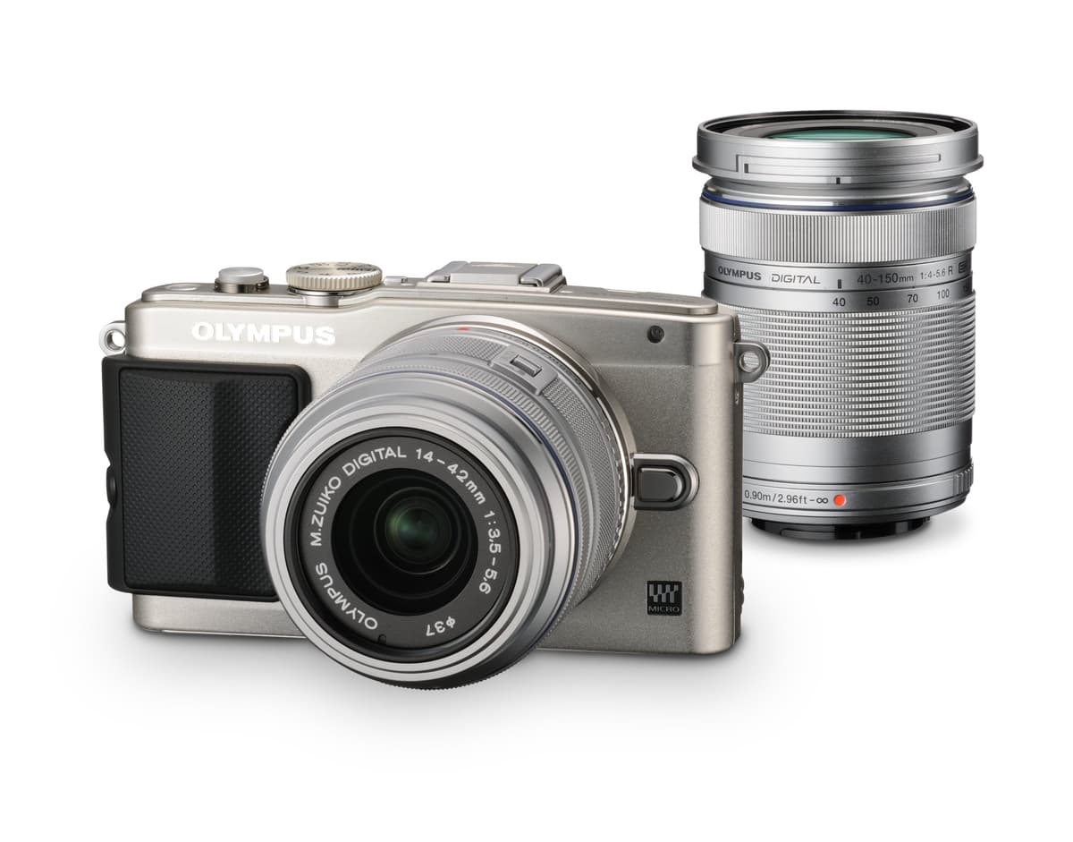 OM SYSTEM E-PL6 Kit de lentes 14-42mm y 40-150mm (Plata) - Versión internacional 4545350044626
