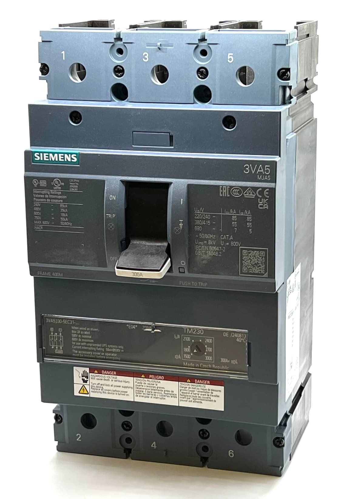 Siemens 3VA5330-5EC31-0AA0 2 polos 300A 600V