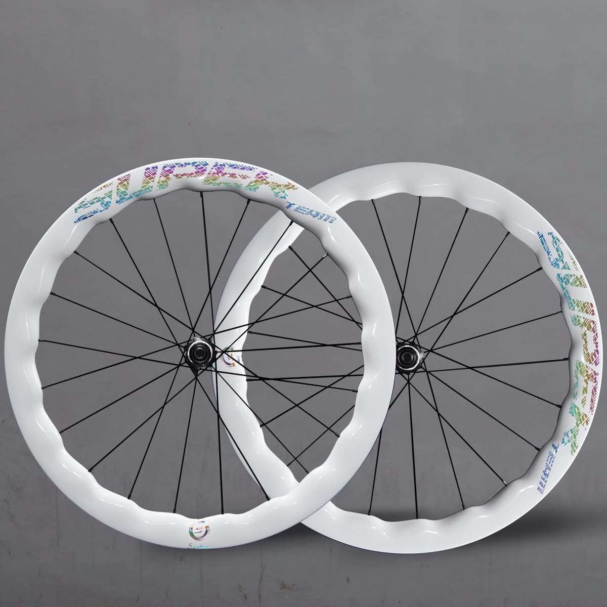 SUPERTEAM Juego de ruedas de carbono 700c para disco 53mm de profundidad tubeless-ready 53CU-28-DB